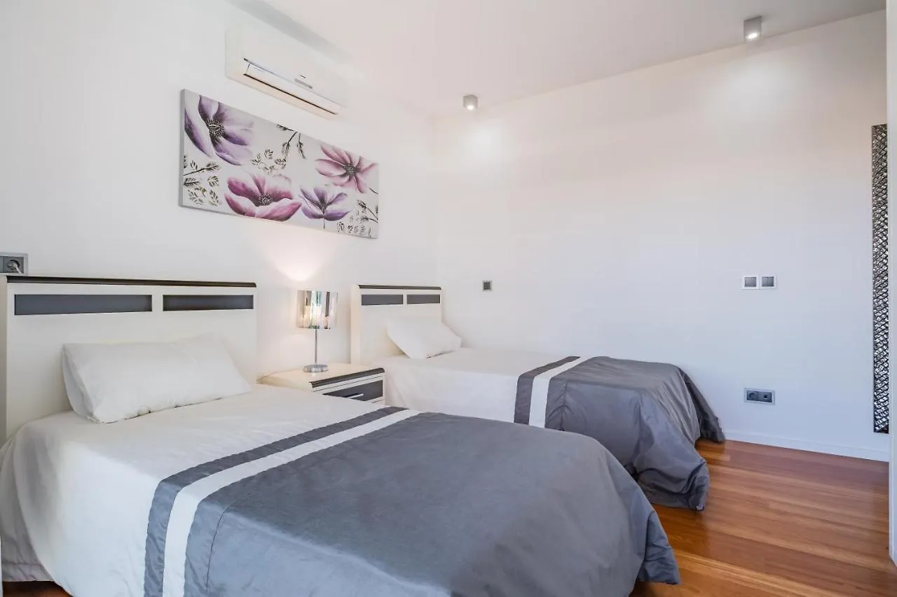 Διαμέρισμα Funchal Casino View, Luxury Apartment, Big Balcony, Free Pool, Wifi And Parking